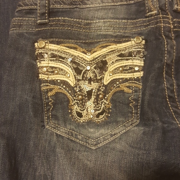 Grace in LA jeans - Picture 2 of 3